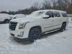 2016 CADILLAC Escalade ESV