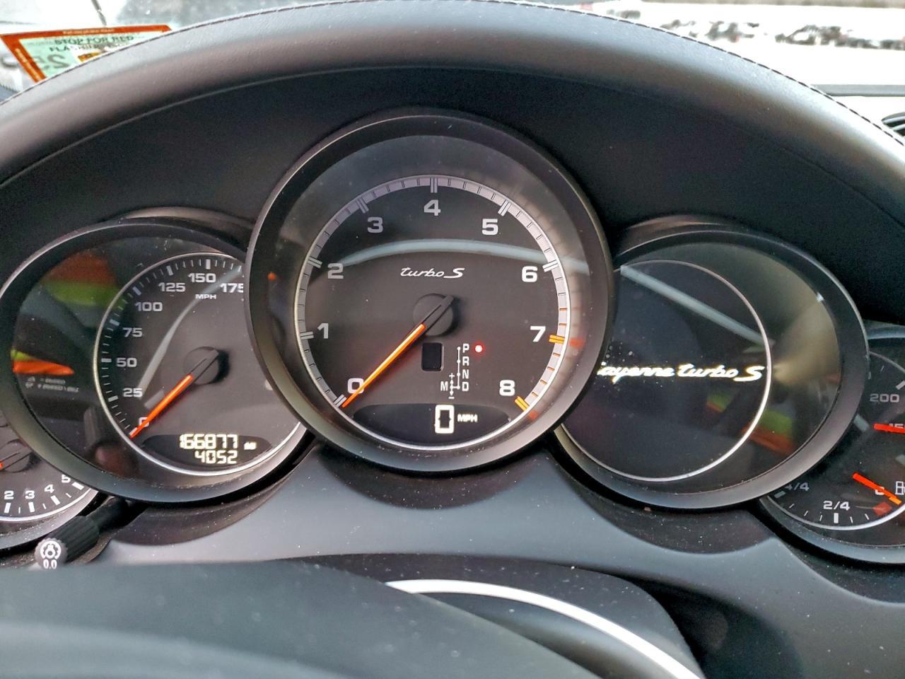 2014 PORSCHE CAYENNE