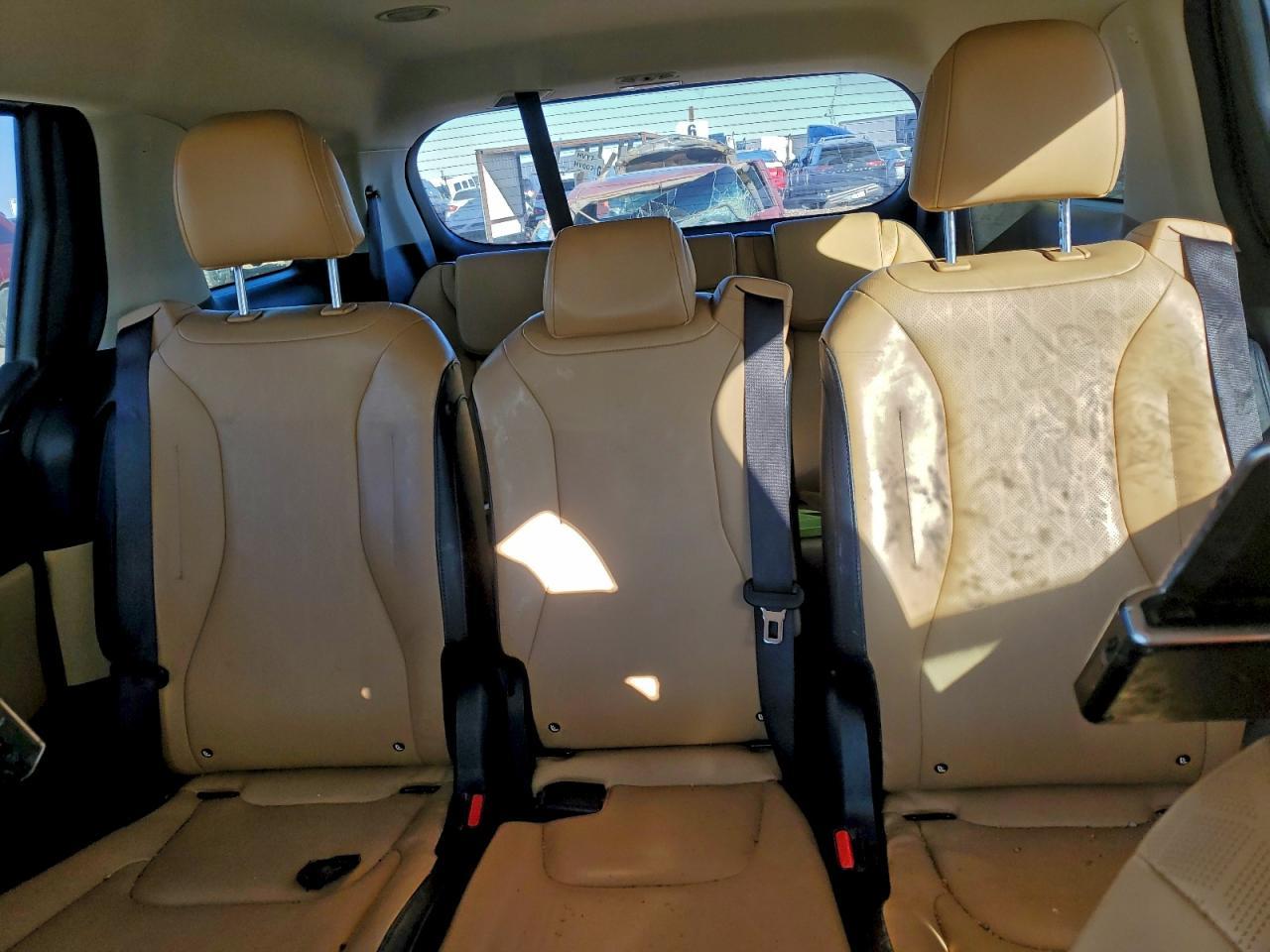 2023 KIA Carnival