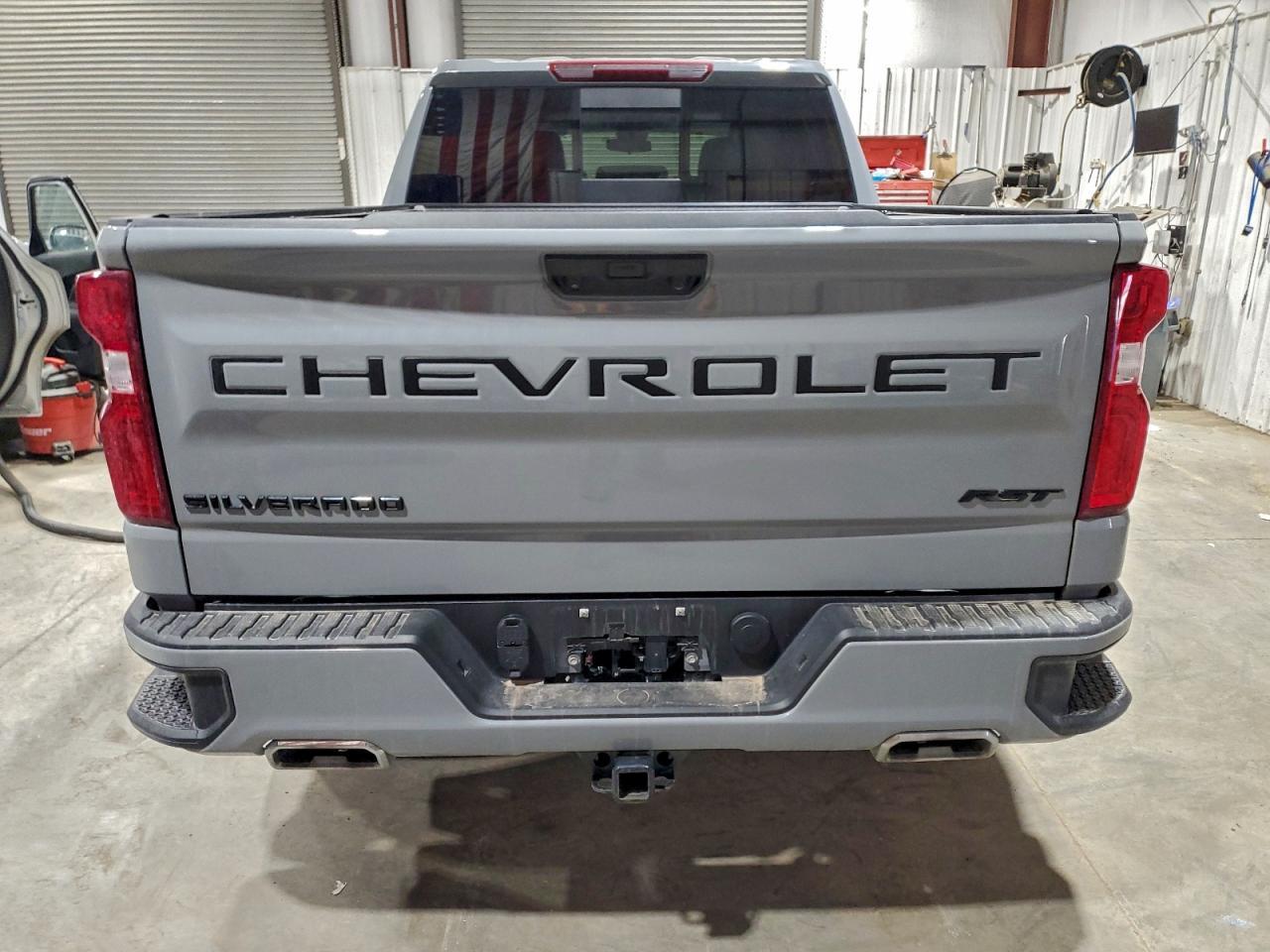 2024 CHEVROLET Silverado