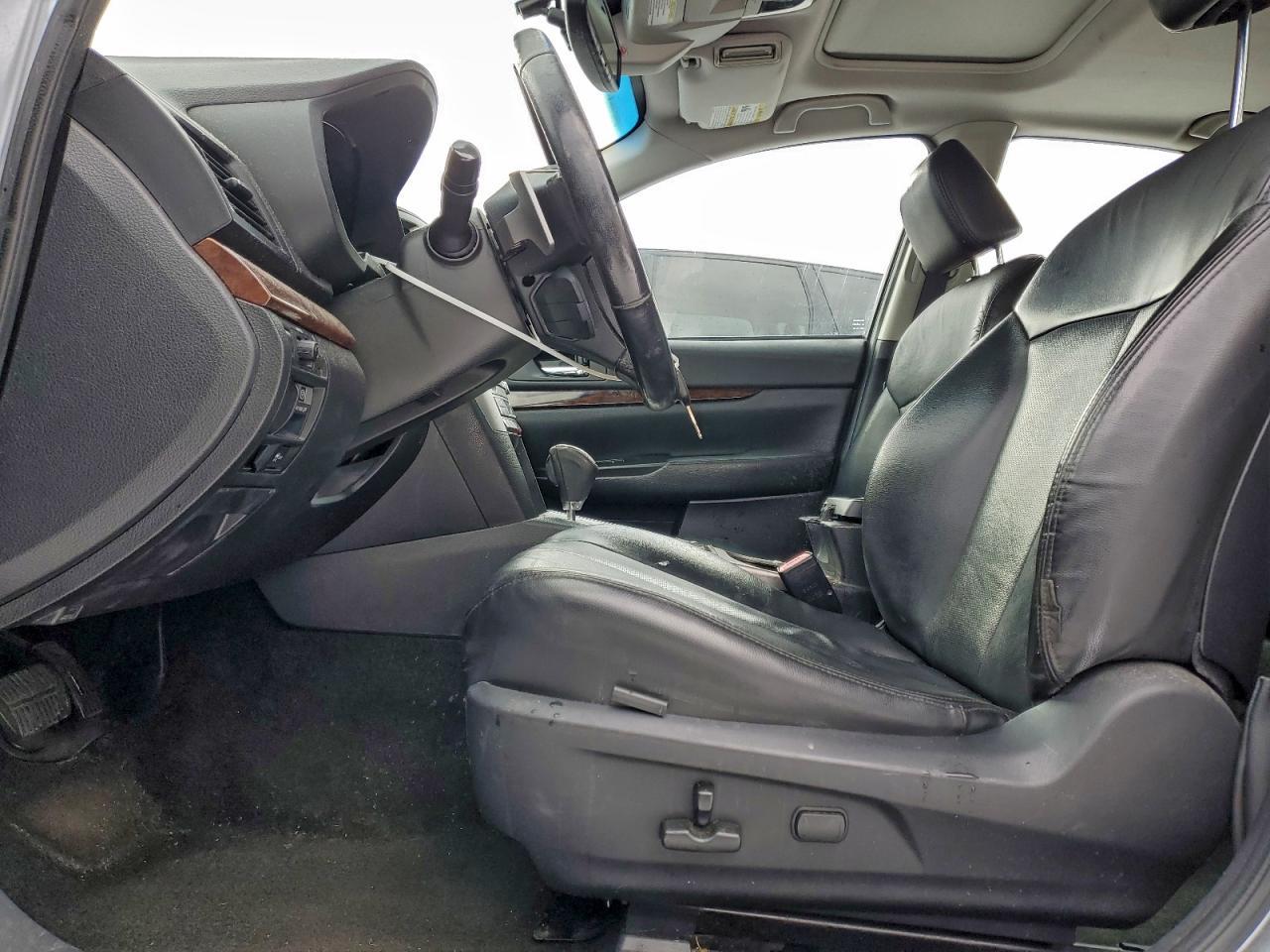 2013 SUBARU Legacy