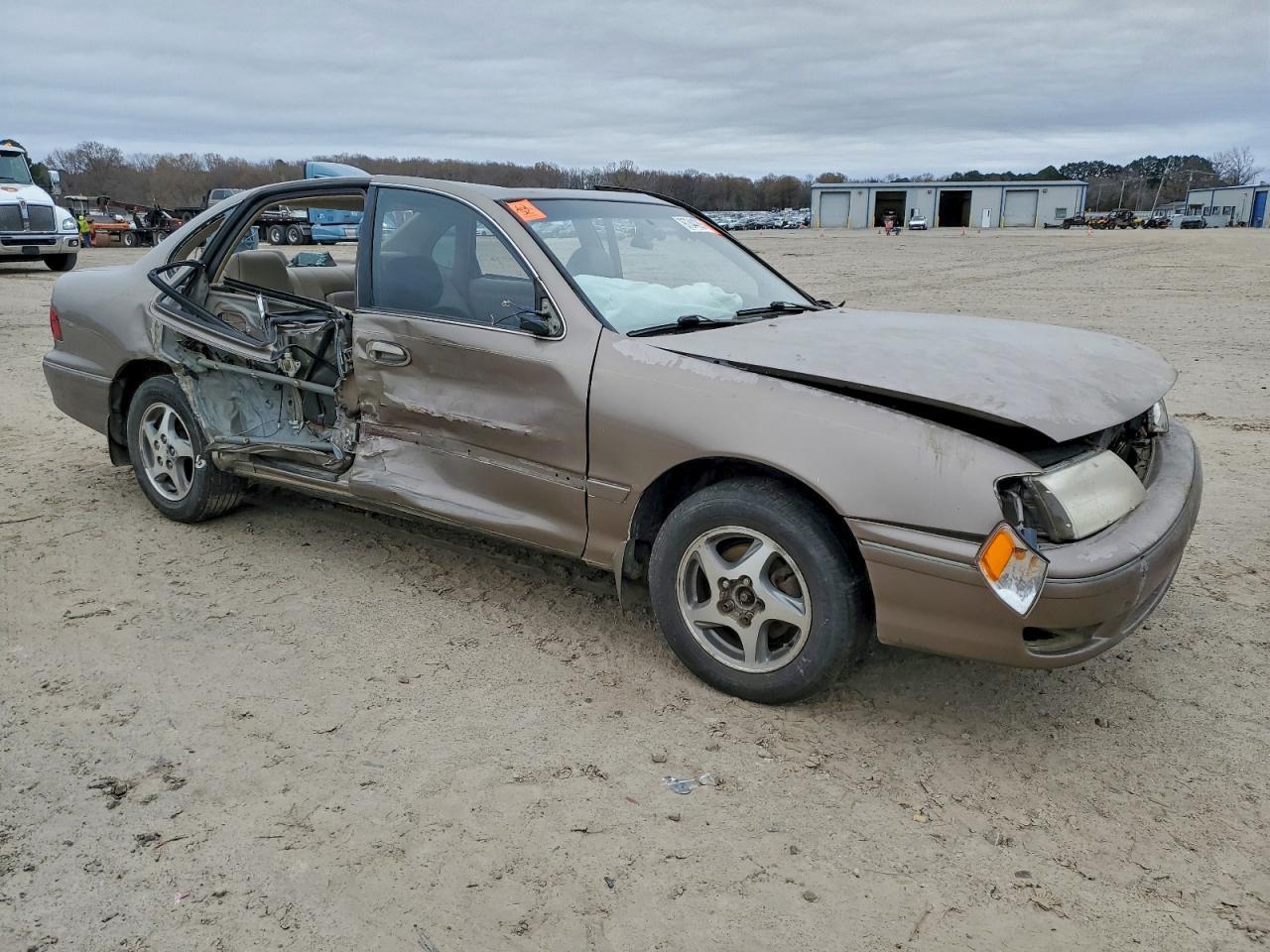1999 TOYOTA Avalon