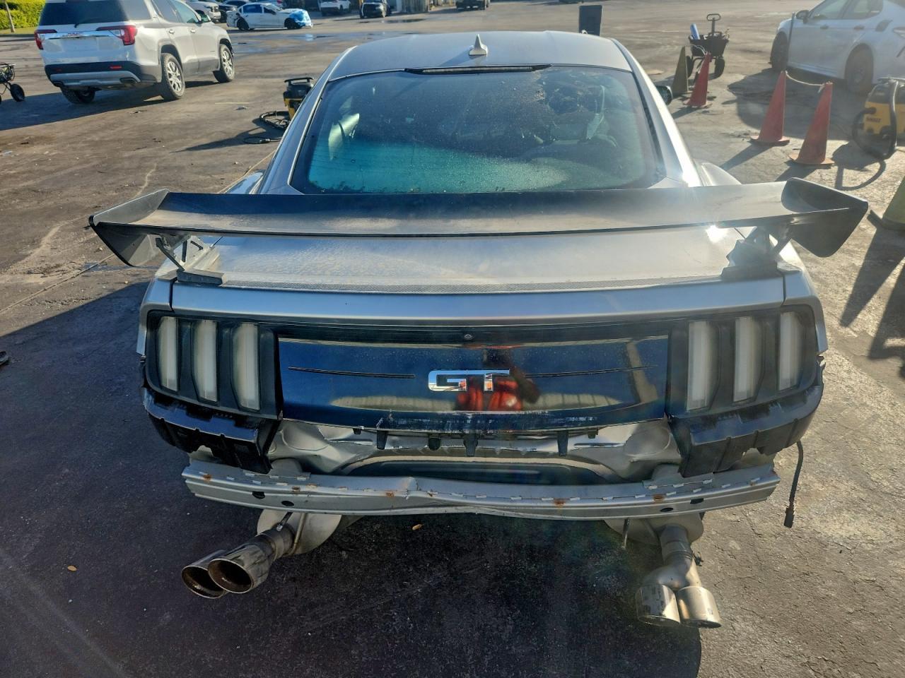 2020 FORD MUSTANG
