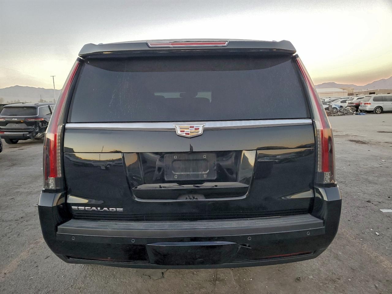 2016 CADILLAC ESCALADE