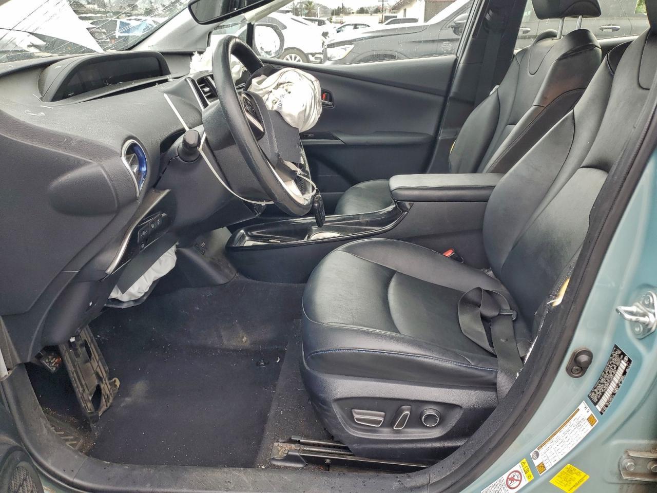 2016 TOYOTA PRIUS