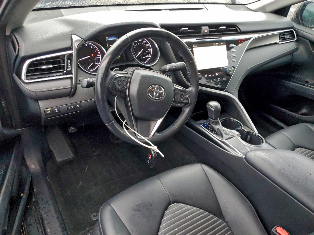 2018 TOYOTA CAMRY