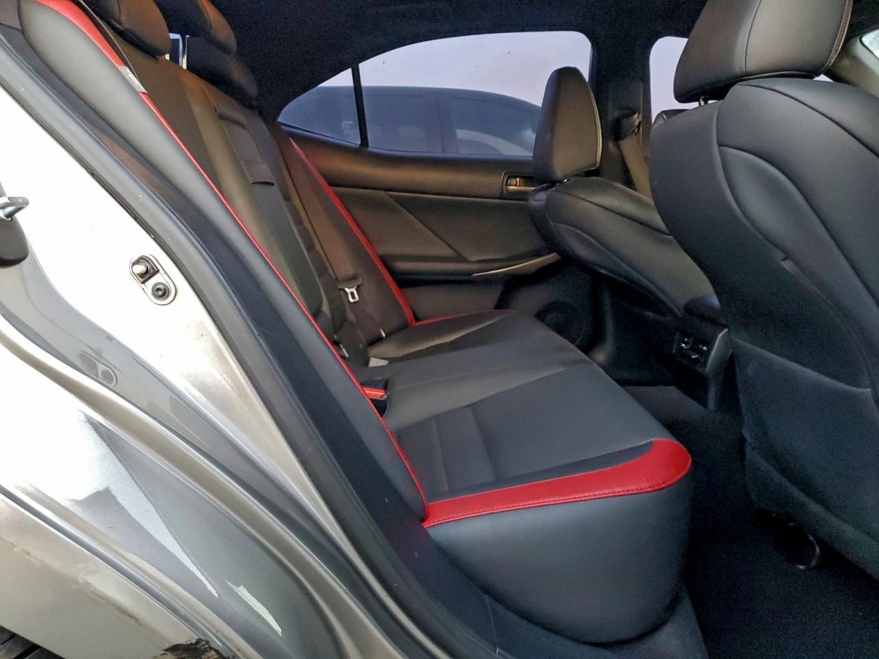 2019 LEXUS IS 300