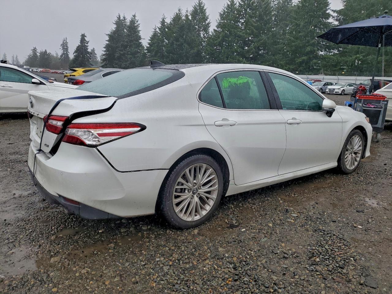 2018 TOYOTA CAMRY