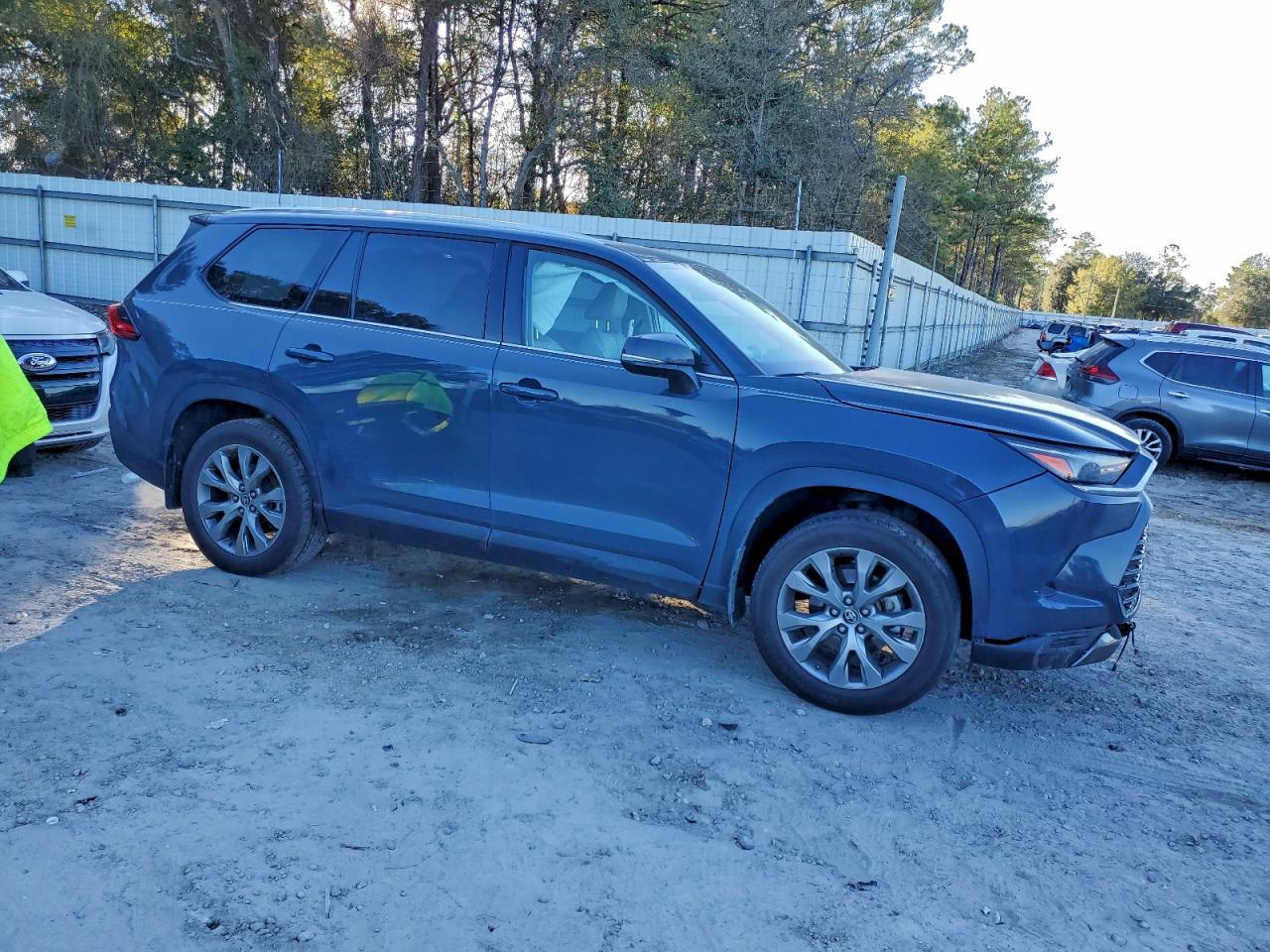 2024 TOYOTA HIGHLANDER