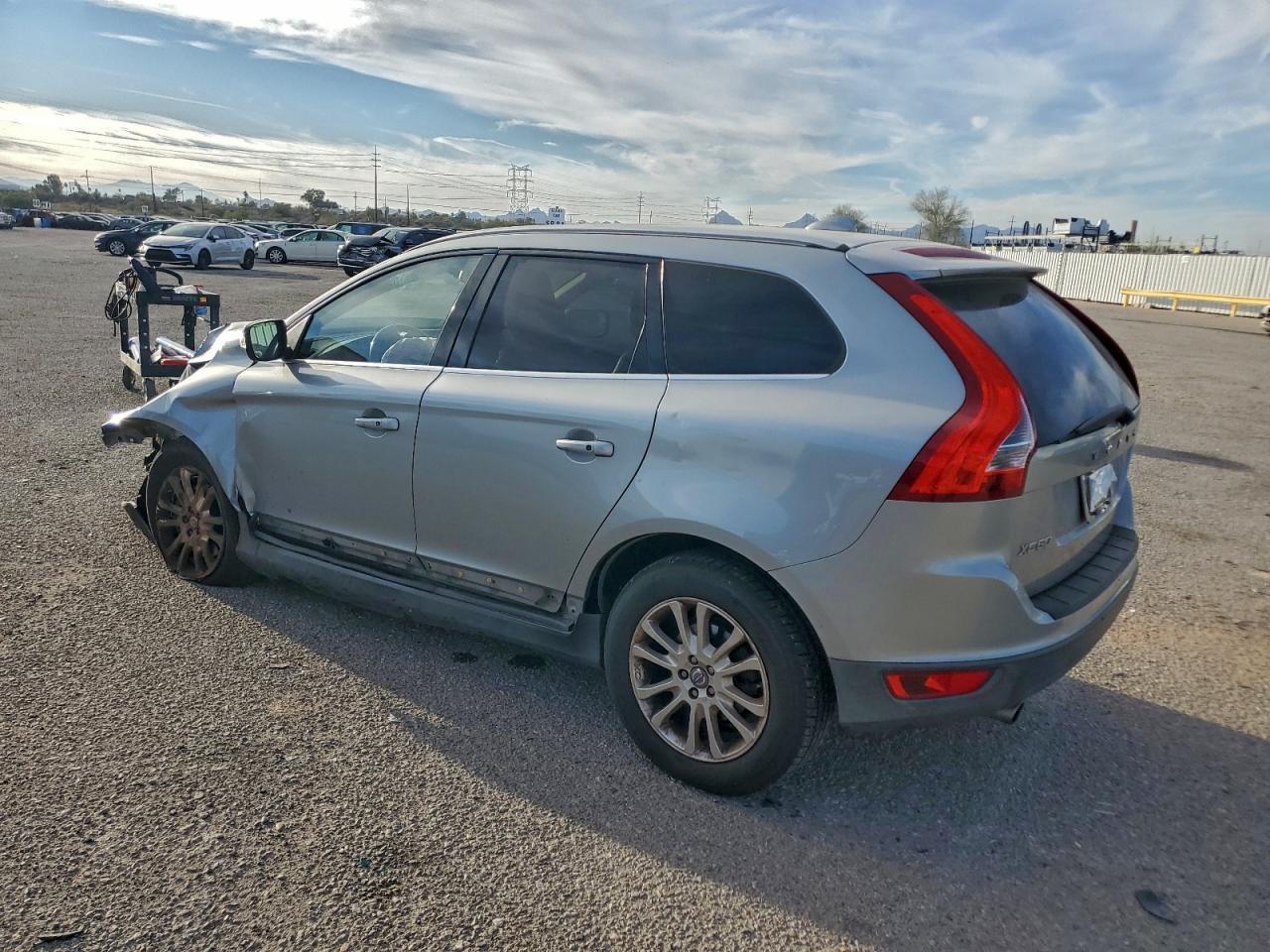 2010 VOLVO XC60