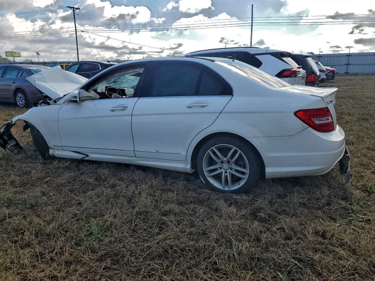 2013 MERCEDES-BENZ C-CLASS
