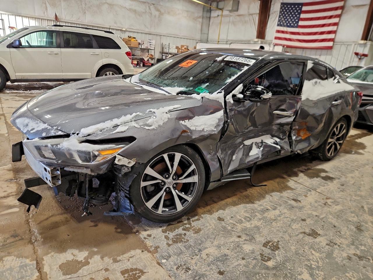 2017 NISSAN Maxima