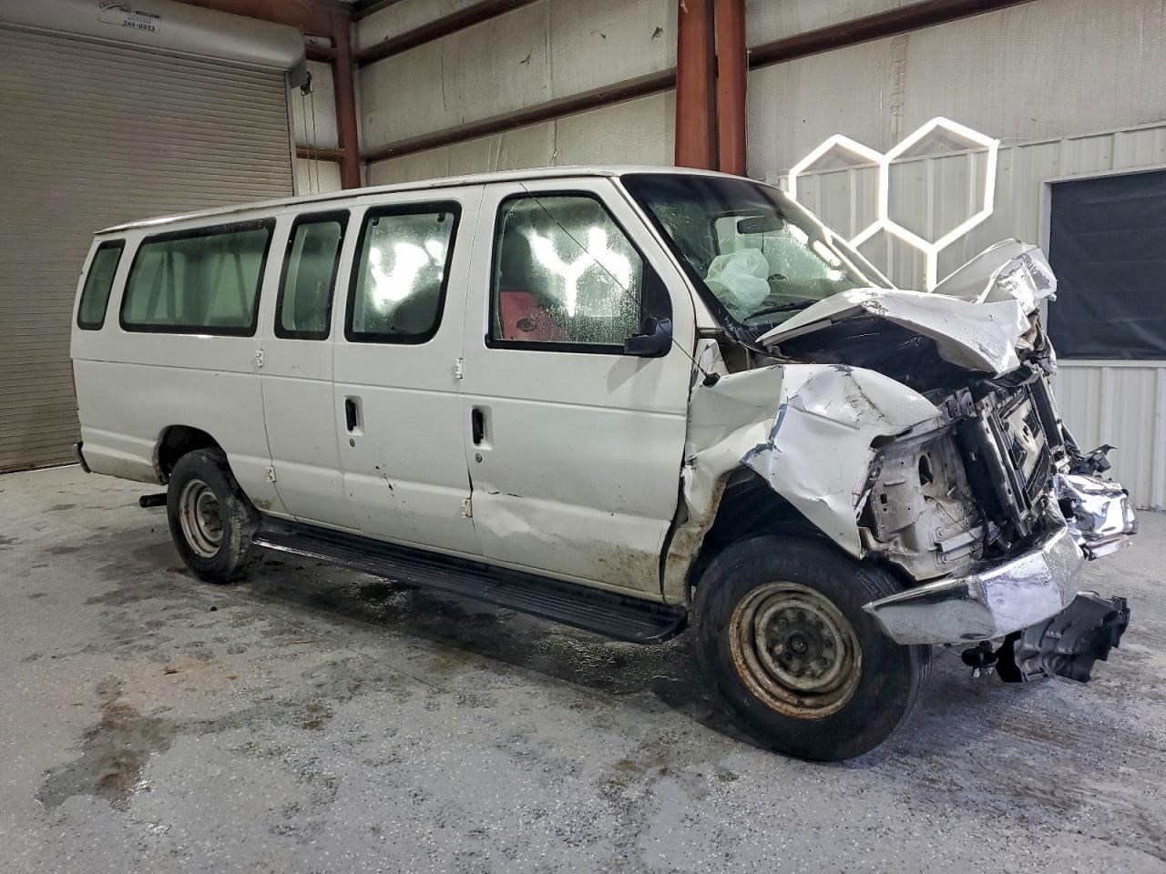 2013 FORD Econoline E350