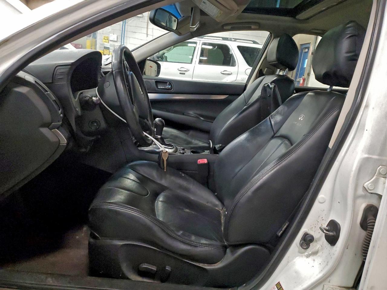 2013 INFINITI G37
