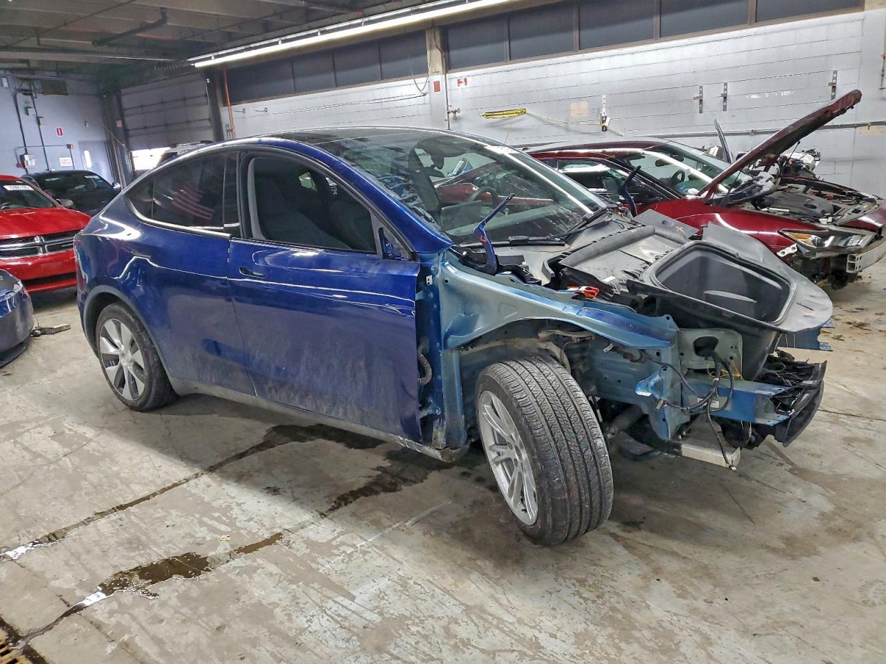 2024 TESLA MODEL Y