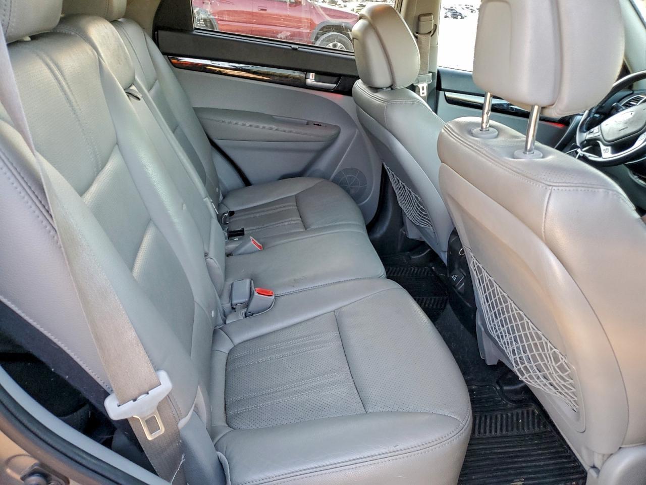 2014 KIA SORENTO