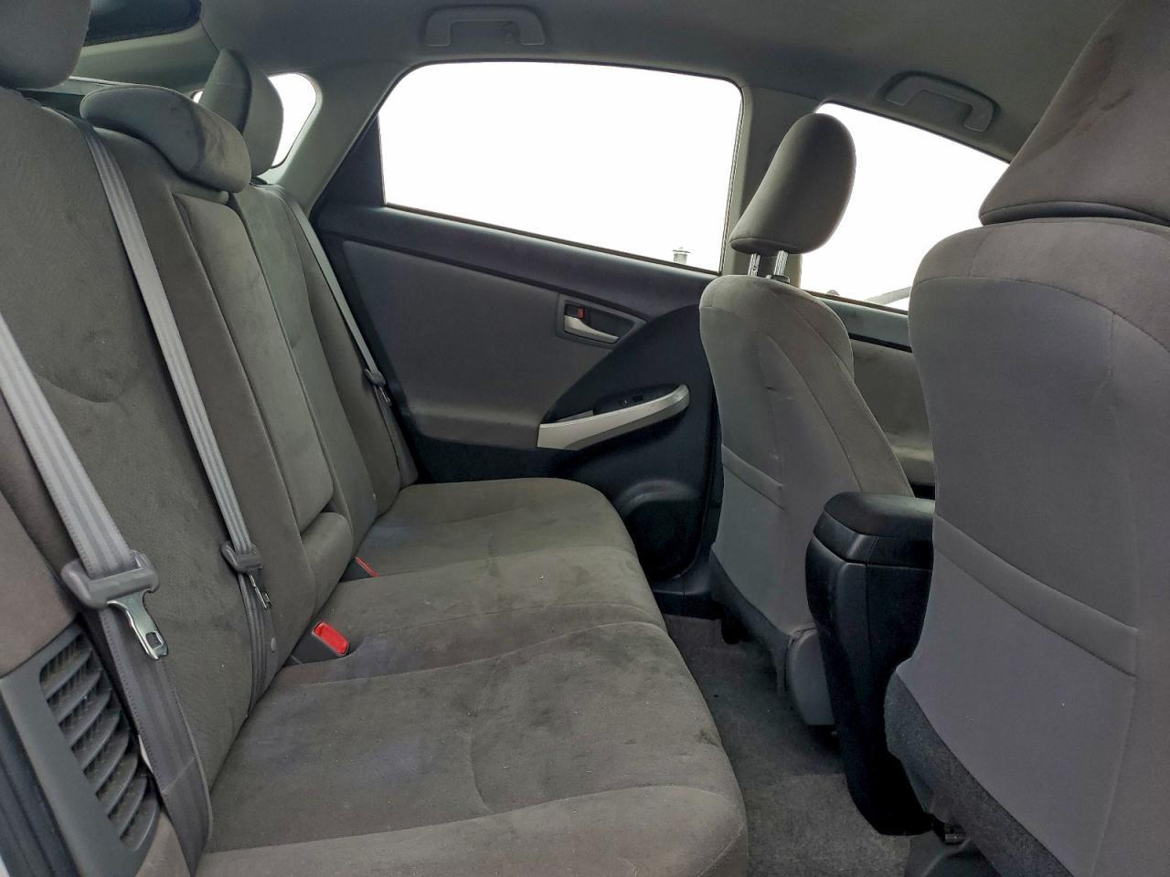 2015 TOYOTA PRIUS