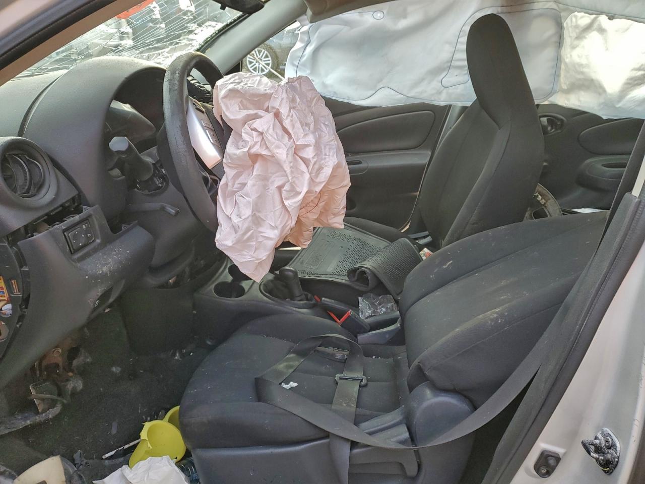 2016 NISSAN VERSA