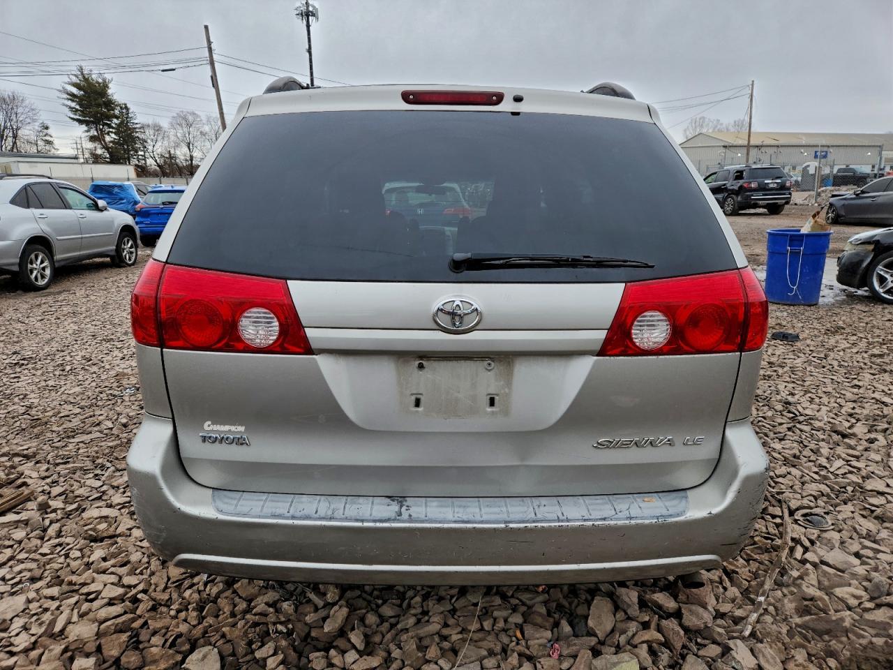 2006 TOYOTA SIENNA