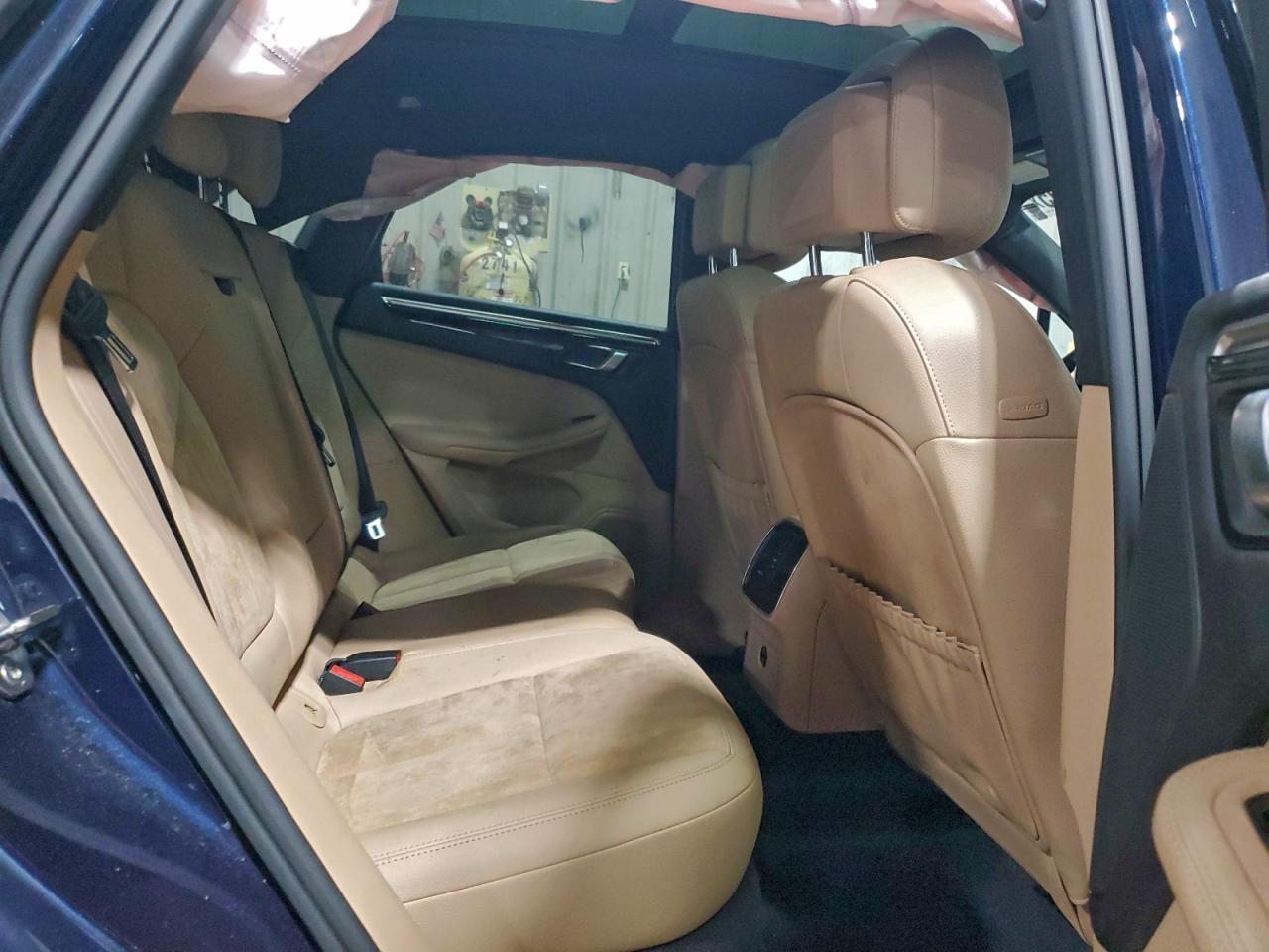 2020 PORSCHE Macan