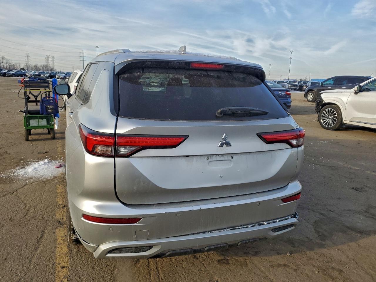 2022 MITSUBISHI outlander