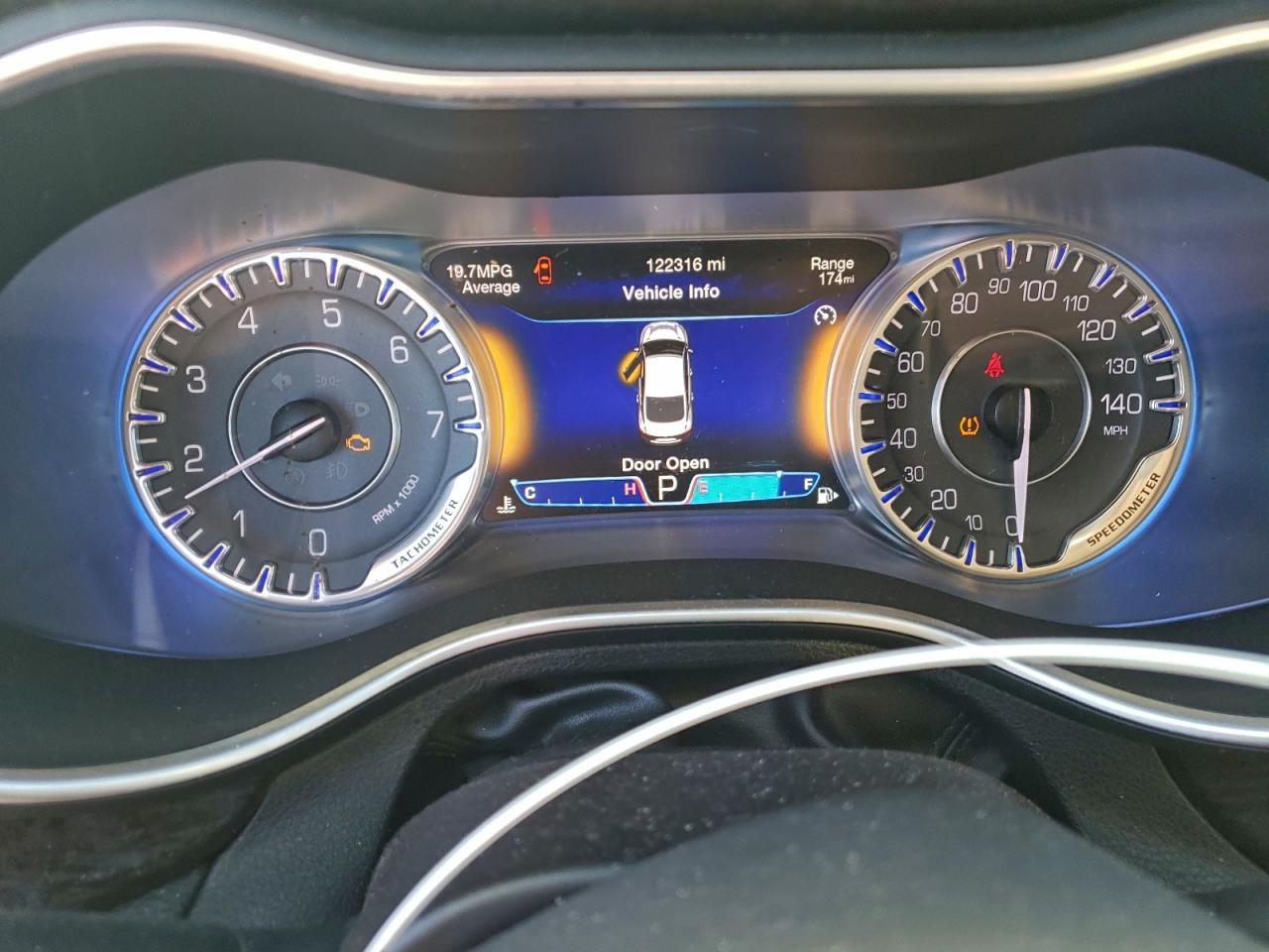 2015 CHRYSLER 200