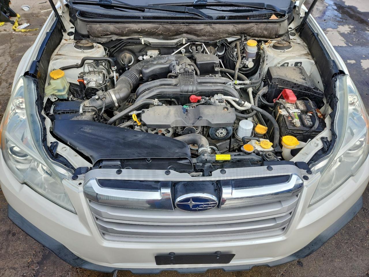 2013 SUBARU Outback
