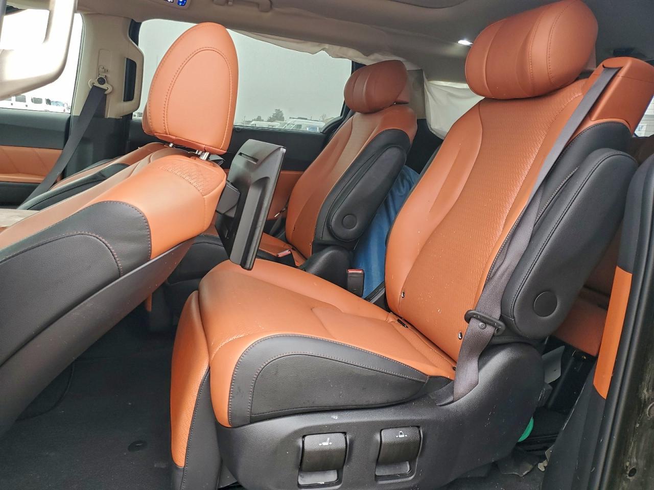 2025 KIA Carnival
