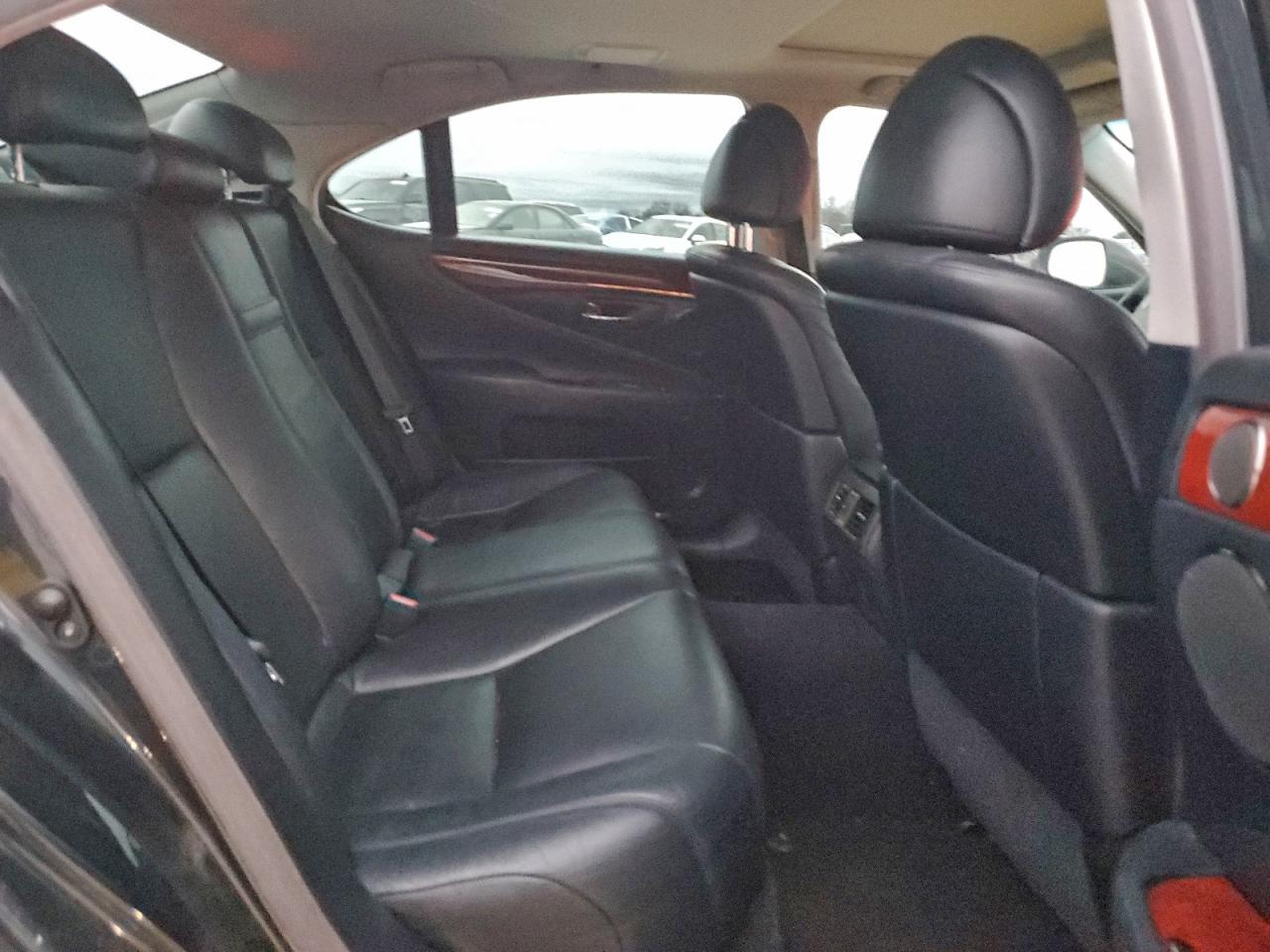 2010 LEXUS LS 460