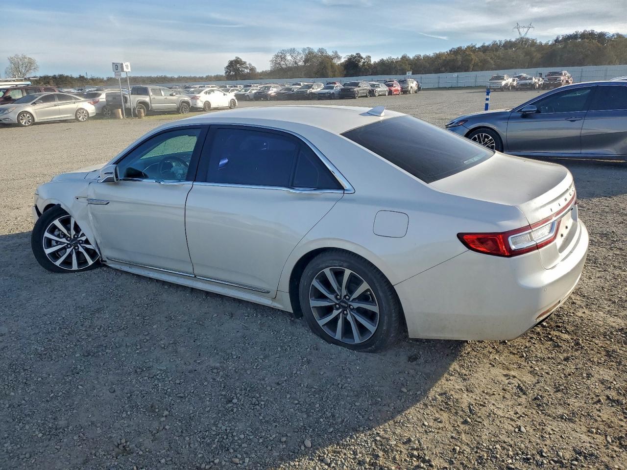 2018 LINCOLN Continental