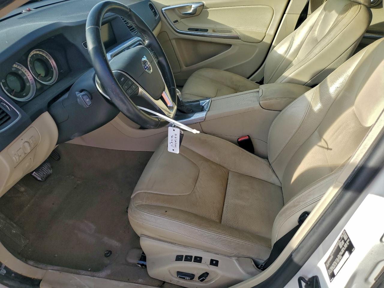 2013 VOLVO S60