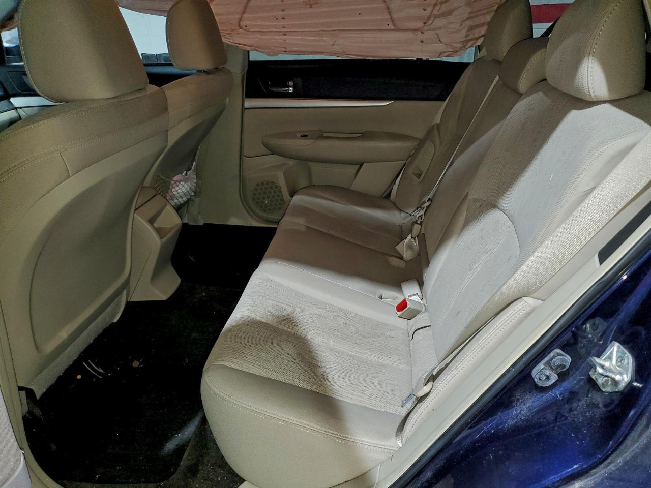 2013 SUBARU Outback
