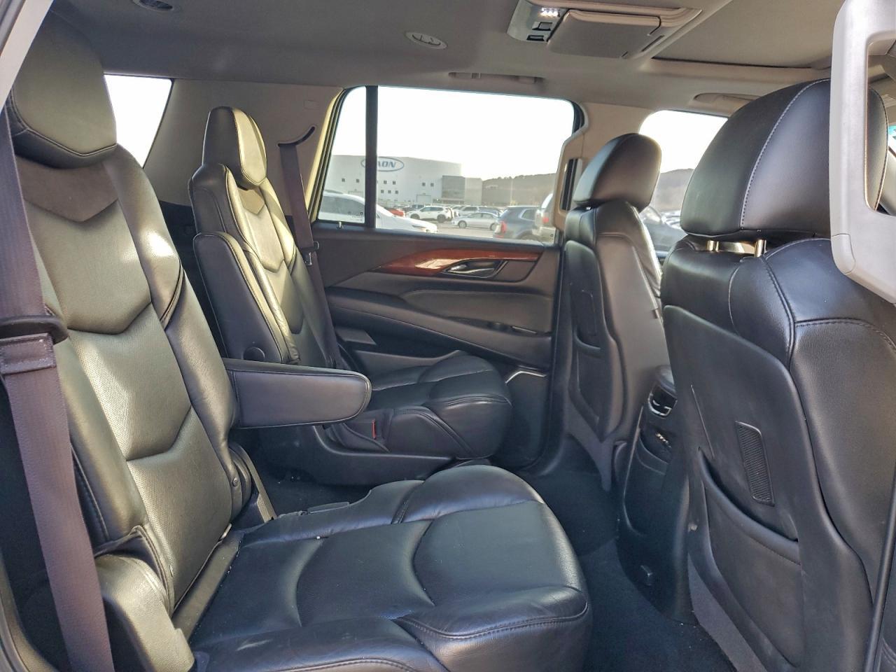 2016 CADILLAC ESCALADE