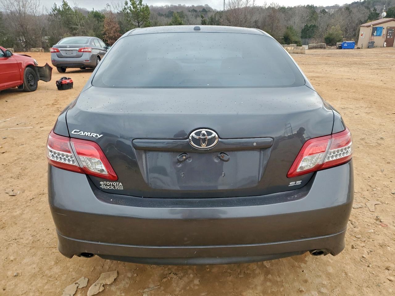 2011 TOYOTA CAMRY