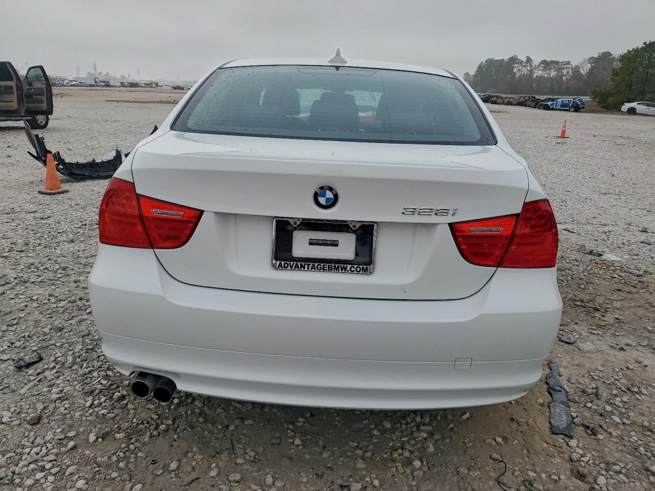 2011 BMW 3 SERIES