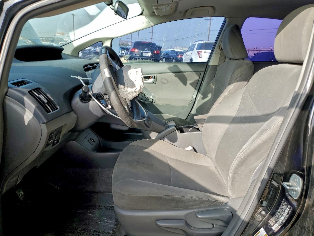 2011 TOYOTA PRIUS