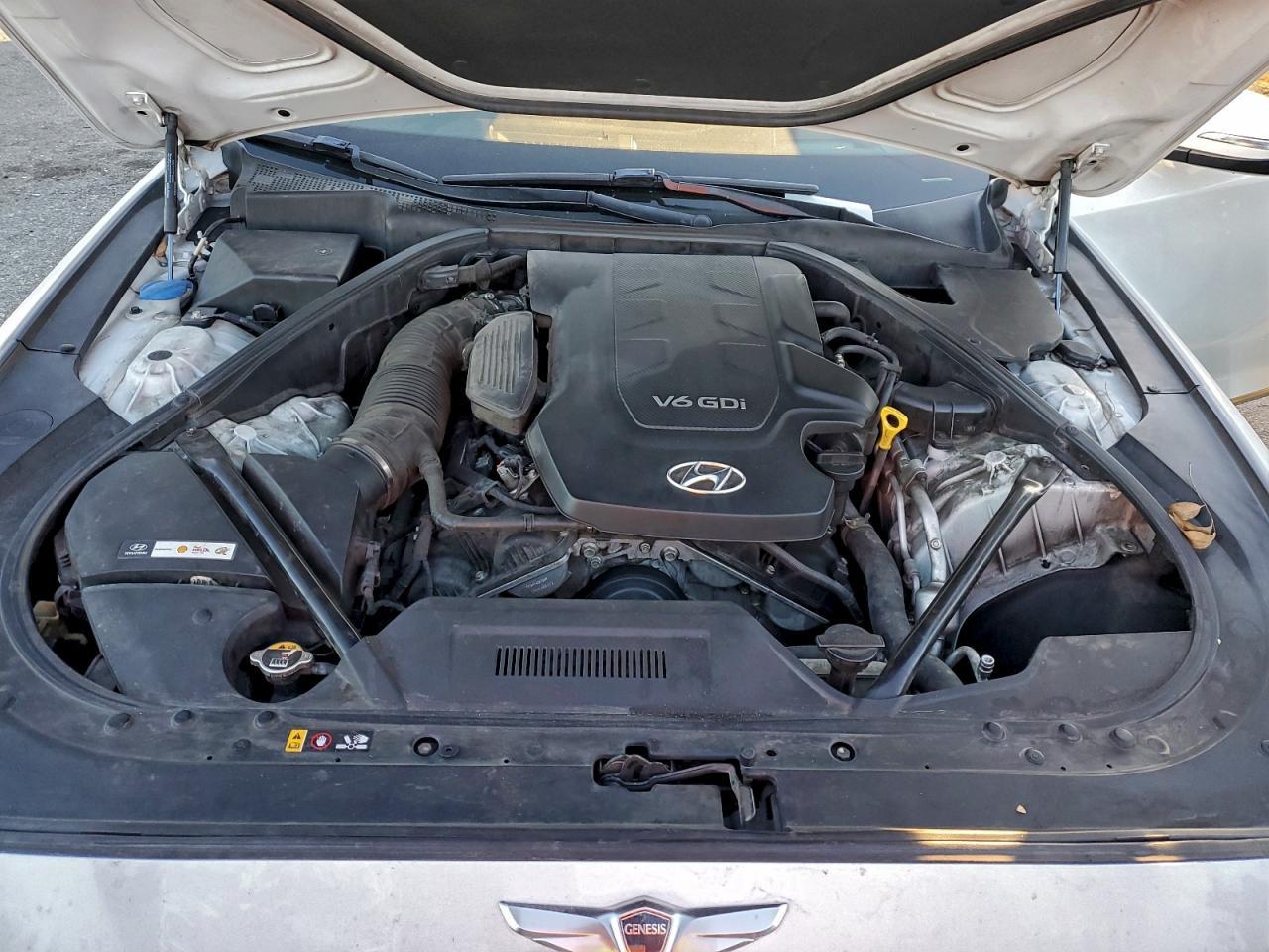 2015 HYUNDAI GENESIS