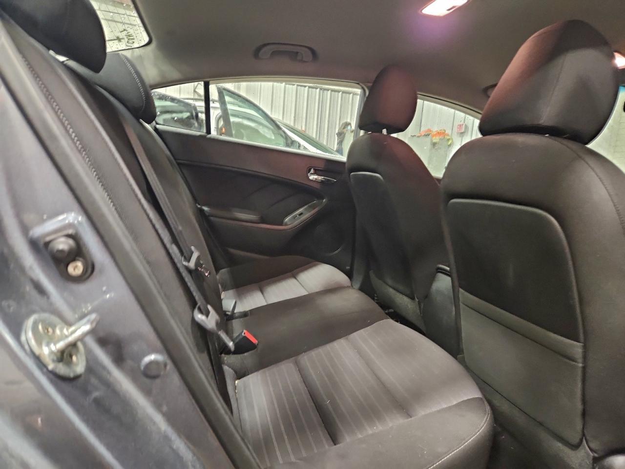 2017 KIA FORTE