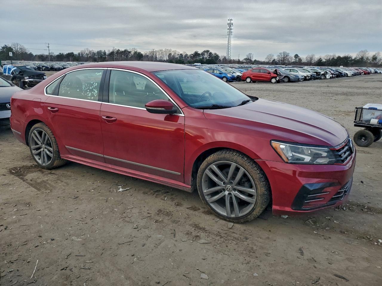 2017 VOLKSWAGEN Passat