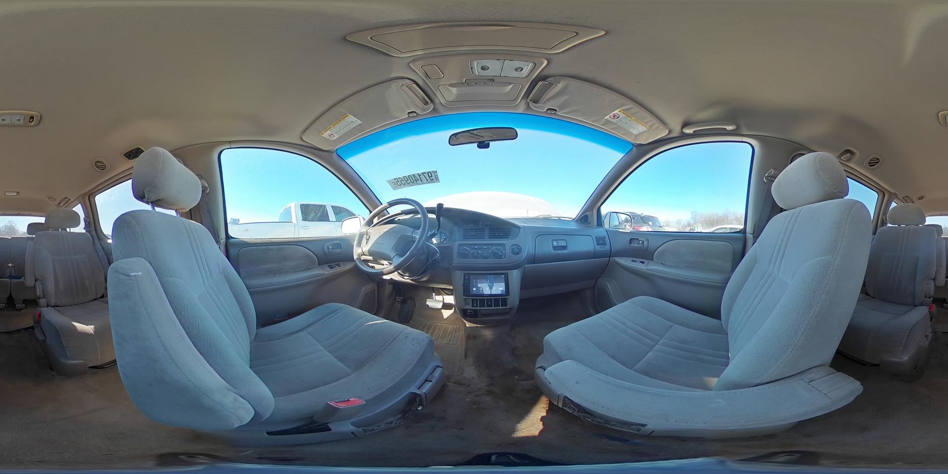 2002 TOYOTA SIENNA