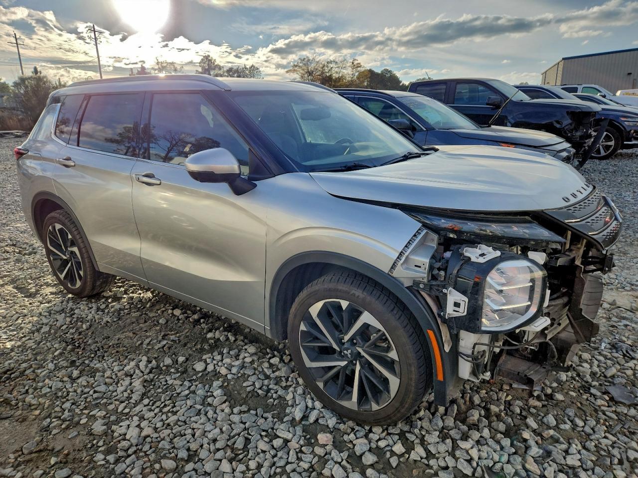 2022 MITSUBISHI outlander