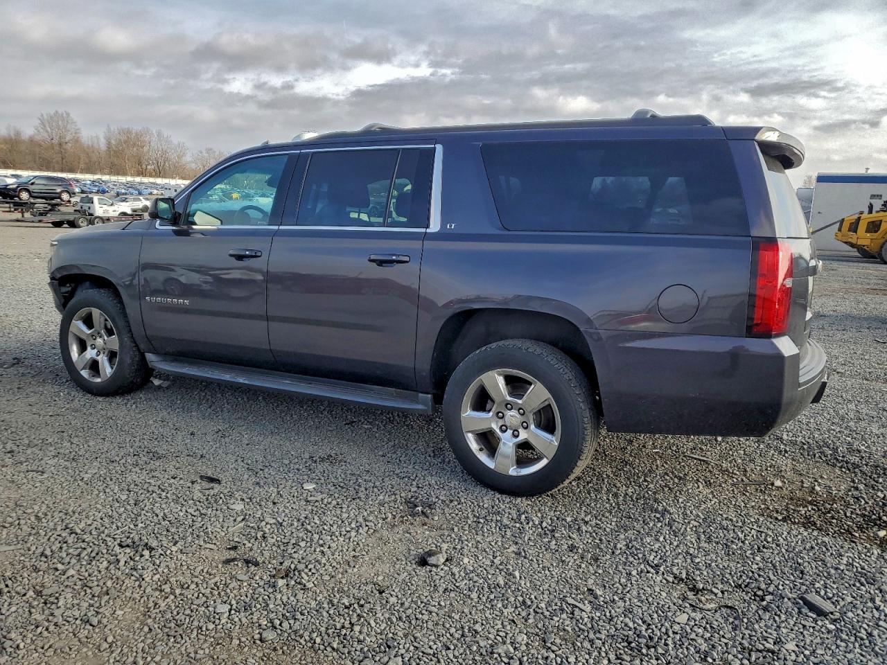 2016 CHEVROLET Suburban