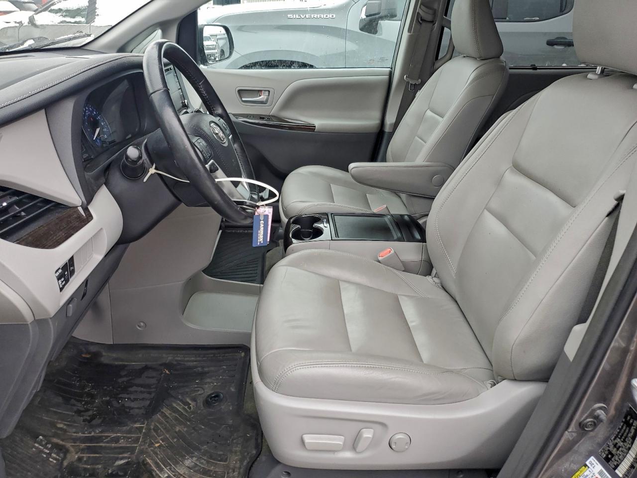 2018 TOYOTA SIENNA