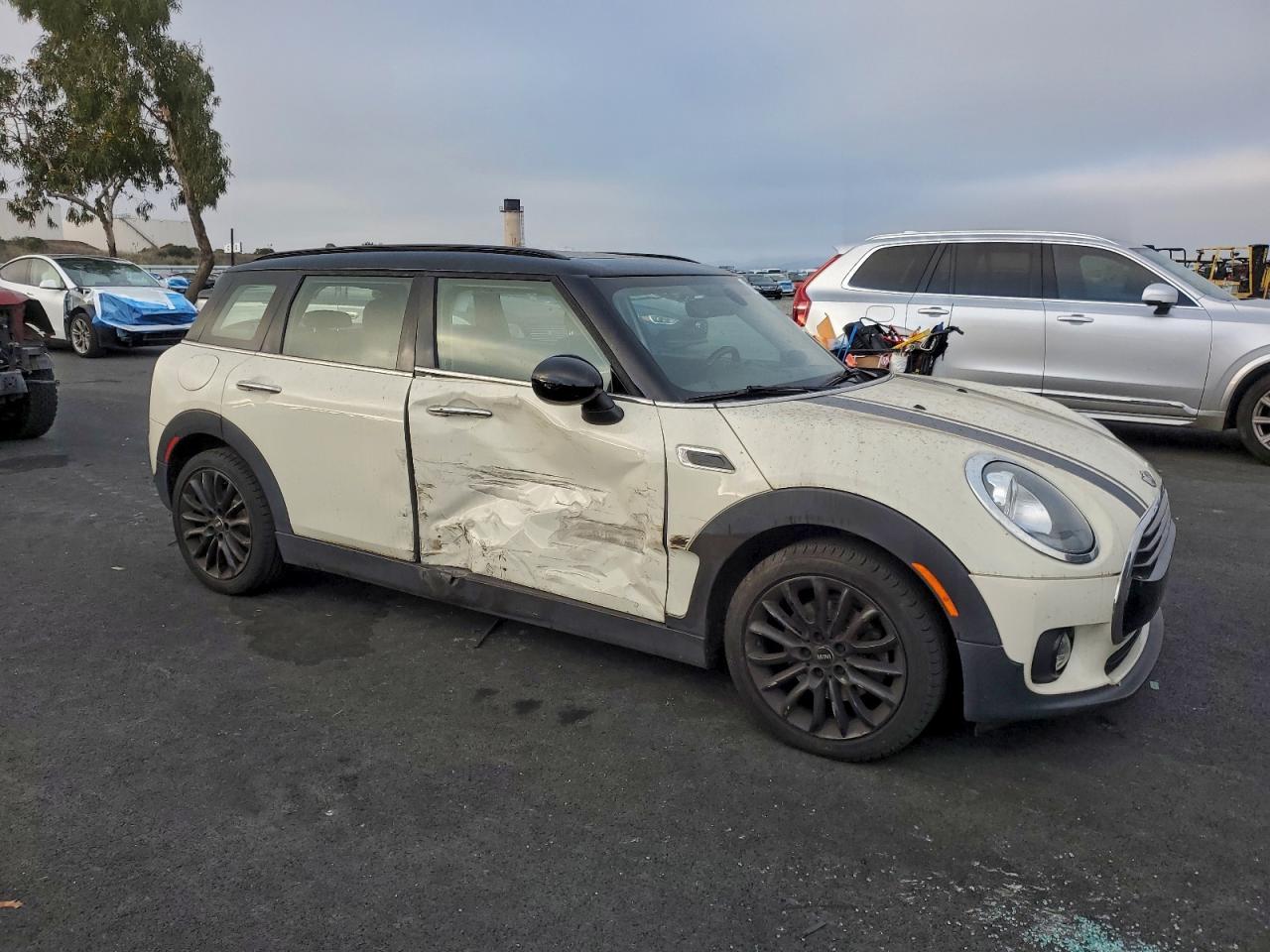 2016 MINI Cooper Clubman