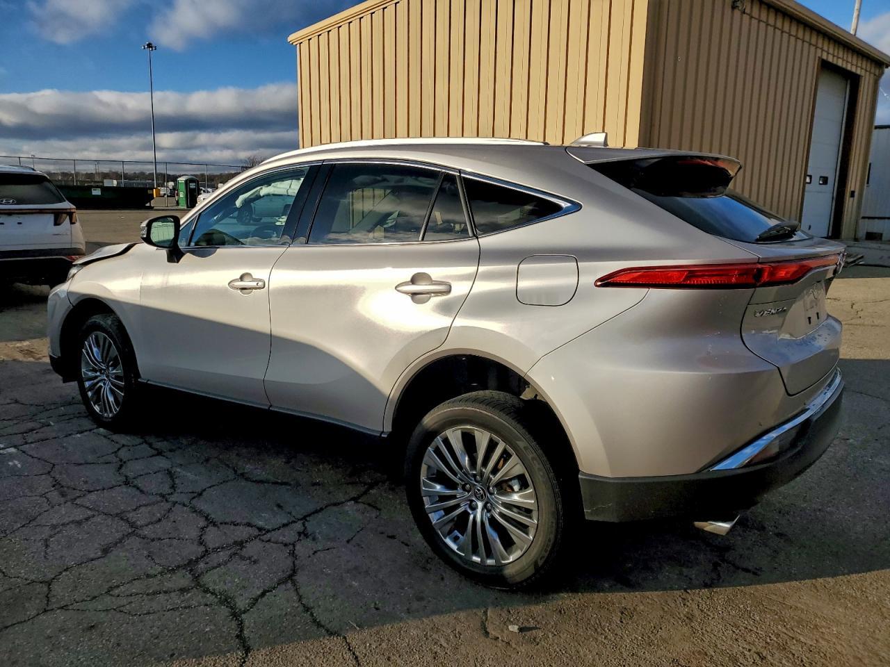 2023 TOYOTA VENZA