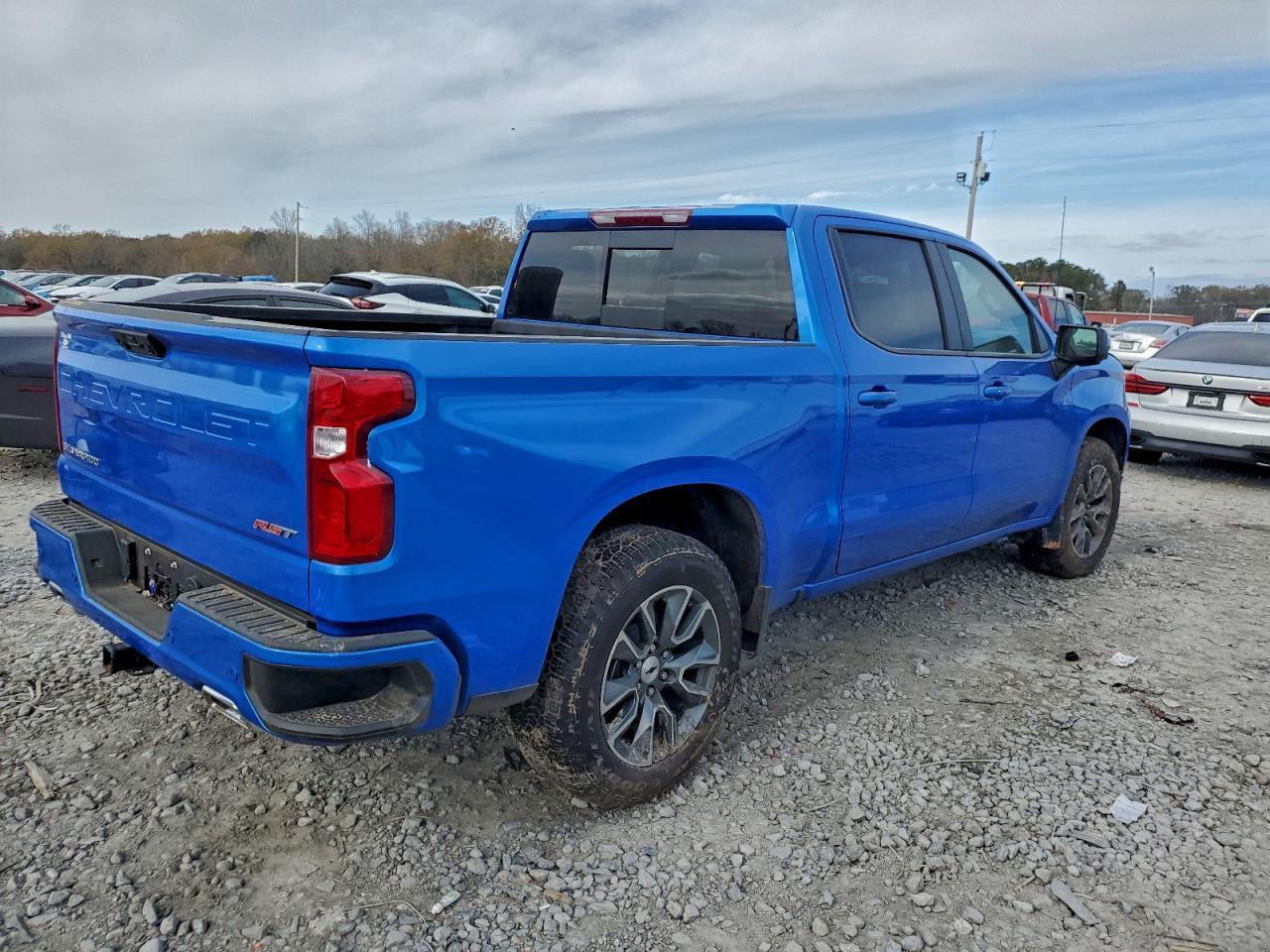 2025 CHEVROLET Silverado