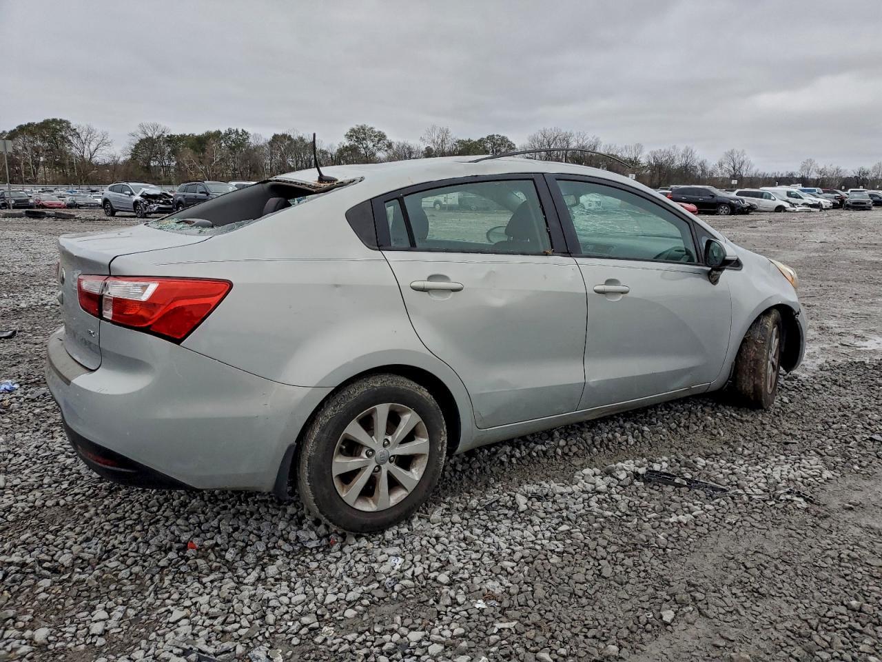 2013 KIA RIO