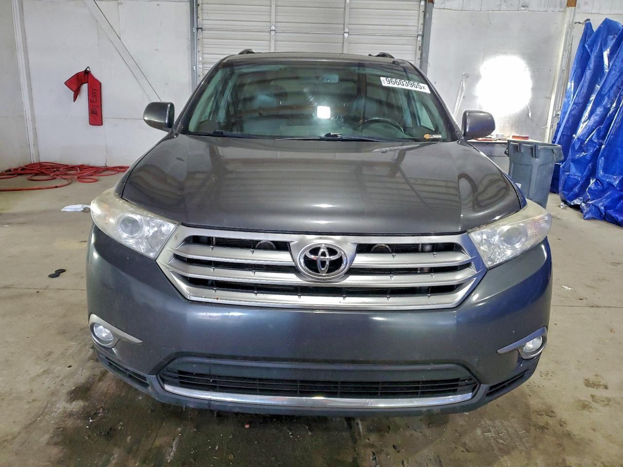 2013 TOYOTA HIGHLANDER