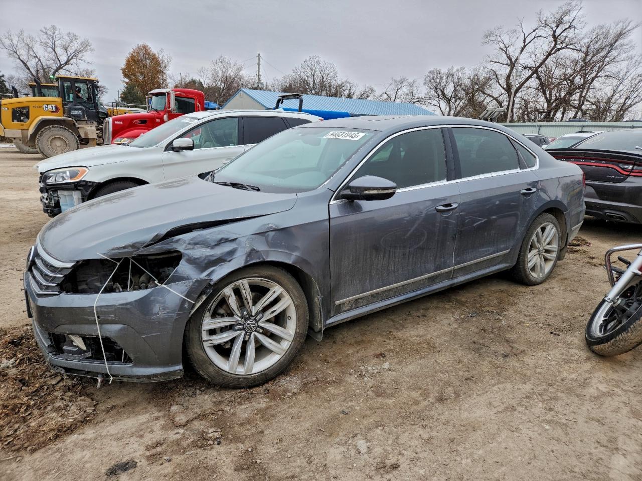 2017 VOLKSWAGEN Passat