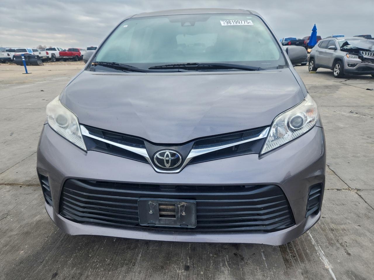 2019 TOYOTA SIENNA
